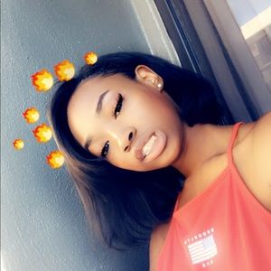 Meet your Posher, Dominique